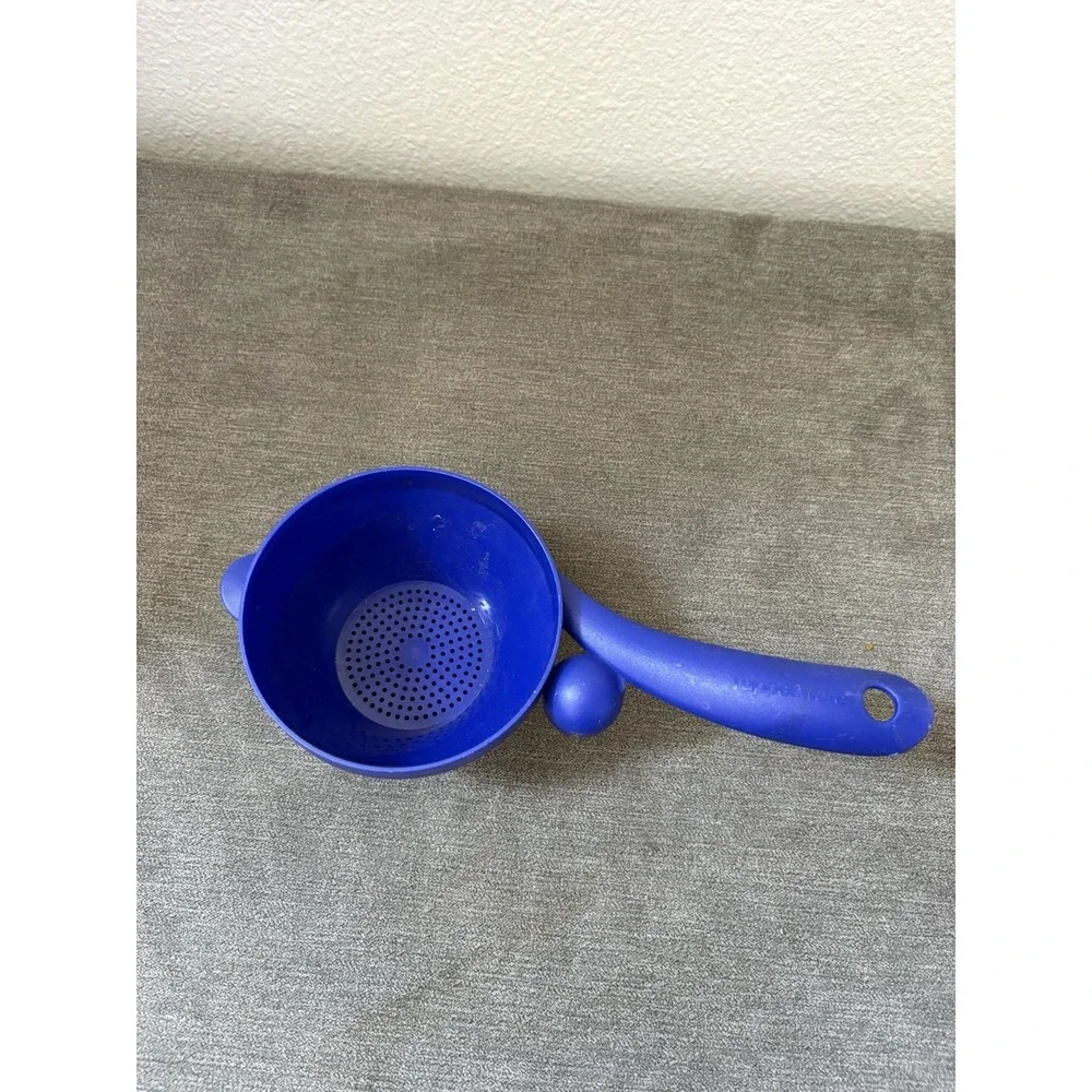 TUPPERWARE Mini Colander/ Strainer #4476‎ Cobalt Blue Color